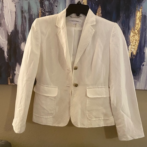 White blazer - Picture 1 of 9